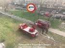 В Оболонському районі Києва сталася пожежа, внаслідок якої сильно постраждав чоловік