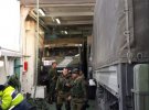 Фото с погруженной на паром «Николай Аксененко» военной техникой. Найдено в альбоме водителя 1 отделения 1 автомобильного взвода автомобильной роты (подвоза боеприпасов) батальона материального обеспечения Гадаева Усмана Бадрудиевича.