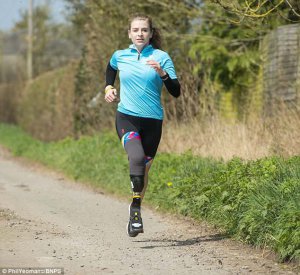 21-летняя Ханна Мур довольна ампутацией ноги