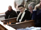 Надежда Савченко со своим адвокатом во время заседания суда 23 марта