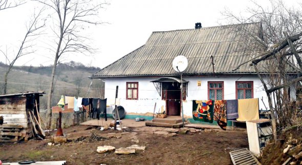 Дом нелегалов из России. По словам Виталия Ветрова, Подолье стало раем для их семьи. Фото: 33 канал