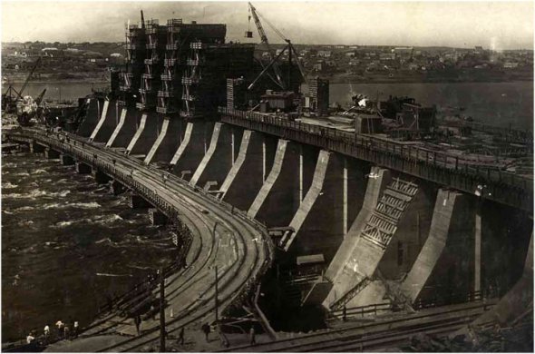 Строительство Днепровской ГЭС, 1930 год