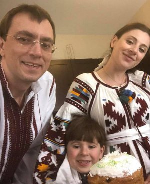 Володимир Омелян відпочиває з дружиною Світланою Бевзою та сином Марком