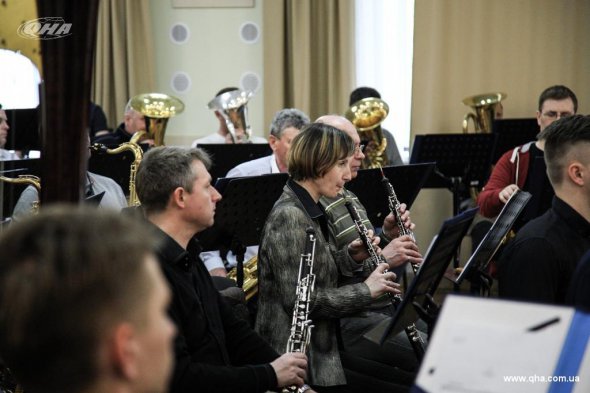 Президентський оркестр України складається з 65 музикантів.