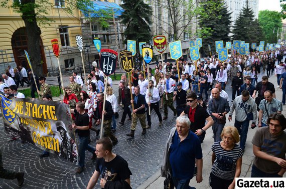 Во Львове состоялся парад вышиванок «Марш величия духа»