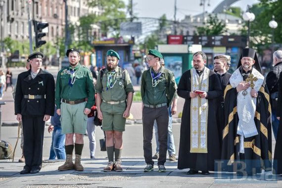 Торжественное пидняння флага Военно-морского флота Украины провели на Майдане Независимости