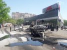 В Днепре фура протаранила 10 автомобилей и врезалась в супермаркет