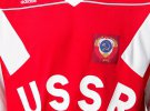 Adidas випустив нову колекцію одягу з написом USSR та радянським гербом