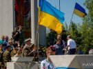 Вшанувати пам’ять українських Героїв зібралися сотні людей
