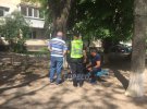 У Києві жінка випала з вікна восьмого поверху: від отриманих травм померла миттєво