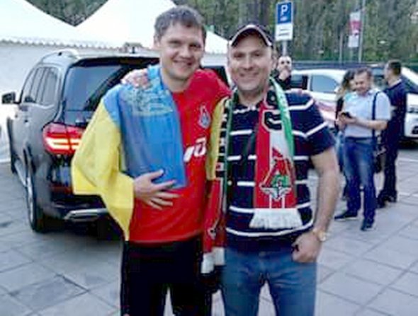 Тарас Михалик святкує з прапором України