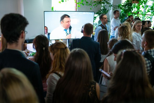 Глава КСУ Станислав Шевчук провел открытую встречу с юридическим сообществом, предпринимателями, студентами юристами и местными активистами в Одессе