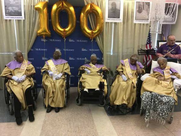 100-летние Ребекка Гилмор, Кэролин Бертон и Кэролайн Биннс; 101-летняя Маргарет Алькиндор, 103-летняя Энид Петеркин; и 100-летняя Люси Уотсон, все получили поздравления по случаю их столетнего юбилея.