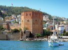 Кызыл Куле - старинная башня в турецком городе Аланья. Здание считается символом города. Ее изображение используется на городском флаге.