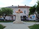 Пам'ятник Тарасу Шевченку в центрі міста Сигіт, Румунія