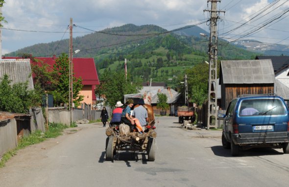 Вулиця українського села Руська Поляна, Румунія