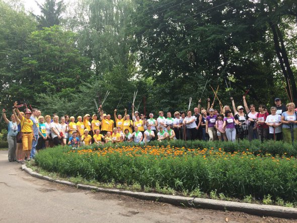У Пирятині близько 200 людей займаються скандинавською ходьбою