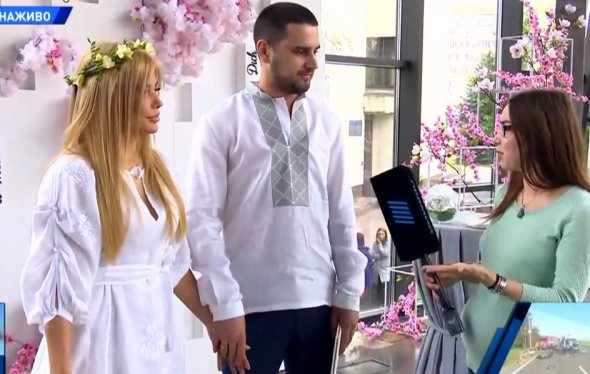 Нардеп від "Народного фронту" Євген Дейдей одружився на Дарині Ледовських, яка відмовилася від мандату.