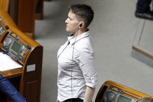 Надежда Савченко пришла на заседание парламента через 6 дней после освобождения из плена