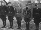 Члени Карпатської Січі в строю. Другий зліва Олександр Блестів («Гайдамака»). Лютий, перша половина березня 1939 р. Хуст. 