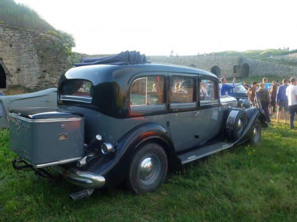  Horch 951 у 1937-му коштував 20850 рейсмарок. 