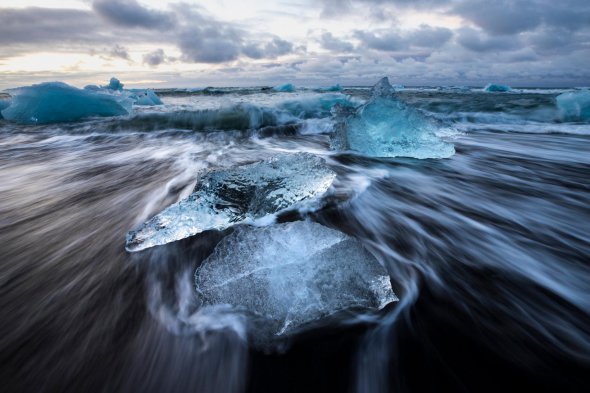 Американський художник Стівен Альварес вважає, що Ісландія схожа на Марс