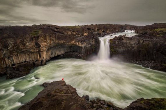 Художники сняли каменные пейзажи Исландии