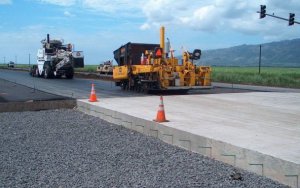 Чому бетонні дороги непідсильні Україні