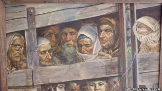 В сети появились архивные фото, видео и рисунки, рассказывающие о депортации советской властью крымских татар в 1944 году.