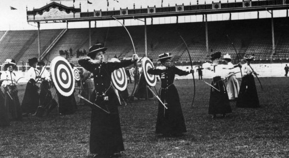 Жіноча стрільба з лука в 1908 році
