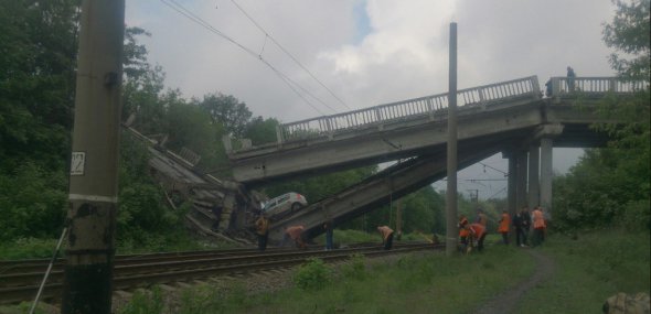 На оккупированной Луганщине уничтожили мост.
