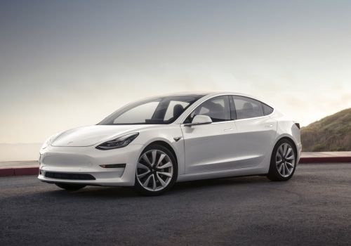 У Tesla появится полноприводная версия Model 3. Фото: autoconsulting.com.ua