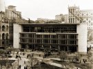 Первую очередь Киевского метрополитена открыли 6 ноября 1960. Это был участок  длиной 5,2 км. Было открыто пять станций 