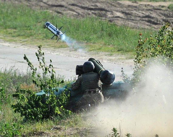 Испытания противотанковых комплексов Javelin. Фото: Facebook