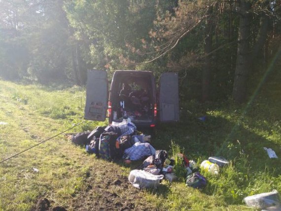 6 человек погибли при столкновении грузовика и микроавтобуса на Львовщине