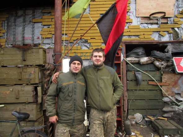 Максим Черкун (справа) с товаришем