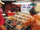 Лок-Лок - уличная еда в виде палочек с мясом, рыбом или овощами