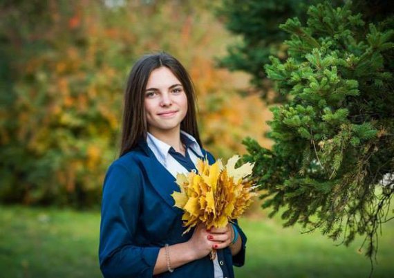 Фото загиблої, від рук окупанта, 15-річної Дарини Каземірової.