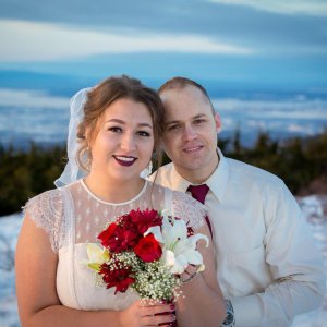 Анастасія Боен із Луцька вийшла заміж за американця Джейса. Подружжя мешкає на Алясці   