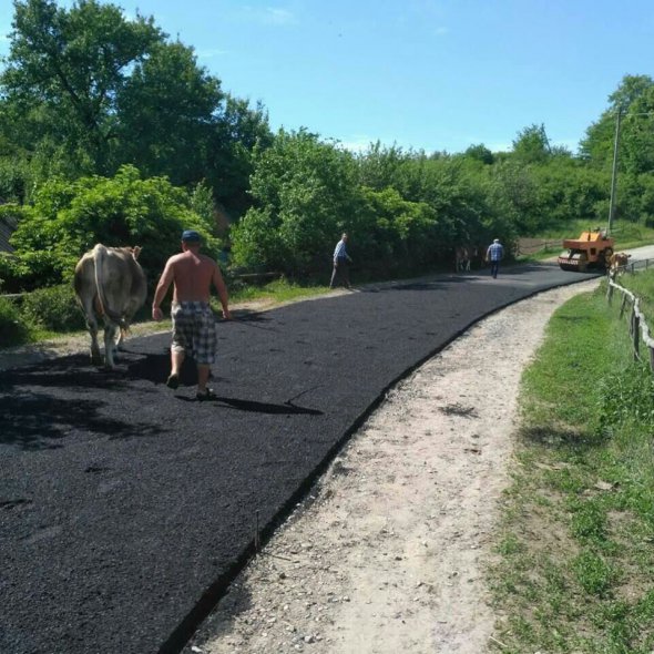 У Гадяцькому районі Полтавщини ремонтують дорогу
