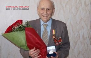 Одеса: лікар-дерматолог Петро Петросян у 100 років відмовляється виходити на пенсію
