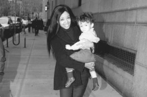 Після розлучення екс-модель Стефані Адамс судилася за опіку над сином Вінсентом із колишнім чоловіком. Після того як він заборонив їй із дитиною виїхати за кордон, вирішила вчинити самогубство