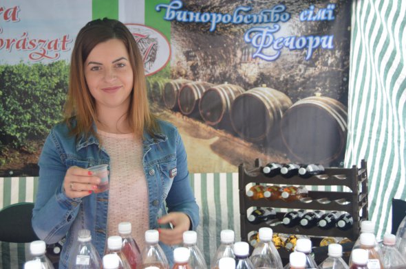 Вино на ярмарке можно приобрести от 100 гривен