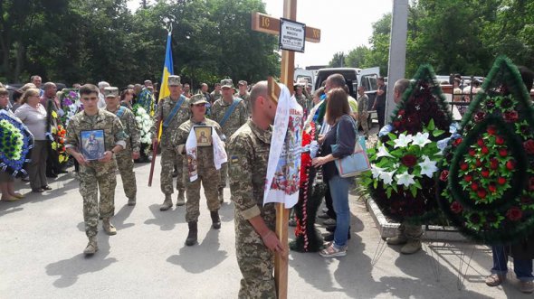 Провести бойца в последний путь пришли военнослужащие, глава города и неравнодушные горожане