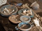 В захоронении нашли 25 артефактов