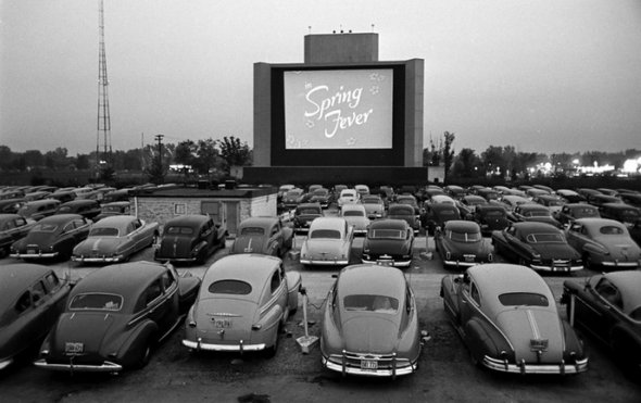 Свого розквіту кінодроми досягли в 1950-х. Число майданчиків становило близько 5 тисяч. Фото: Вікіпедія