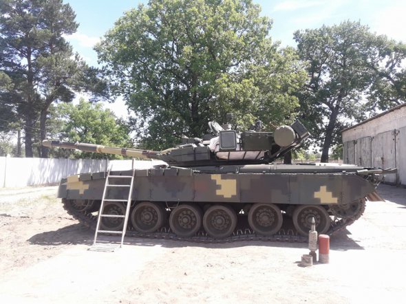 У місті Дніпро показали унікальний танк Т-80