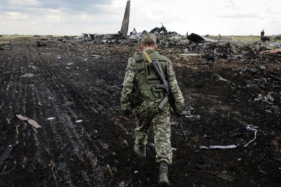 Збитий терористами літак українських військових Іл-76.