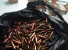 Вдома у школярки знайшли понад 400 патронів і гранату