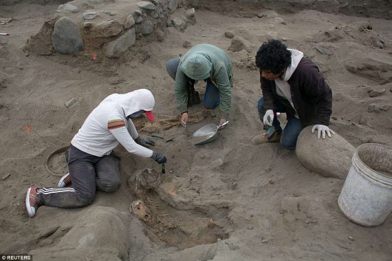 У Перу знайдено масове захоронення дітей, яких принесли в жертву